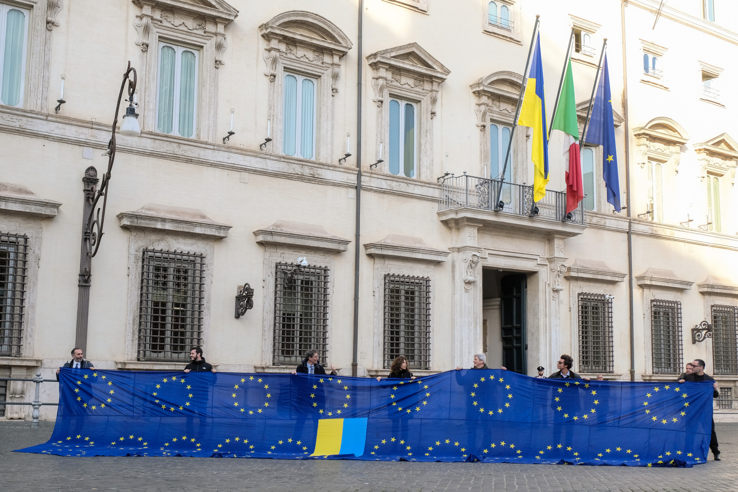 ukraine green light expected on wednesday for a 90 billion loan scaled