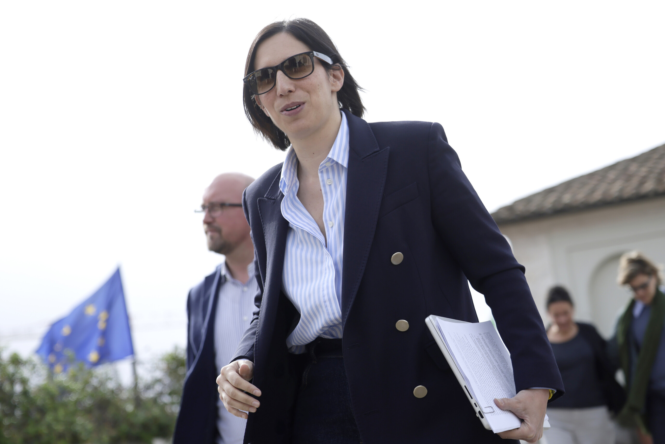 gas schlein russian gas is not the solution it would strengthen putin scaled