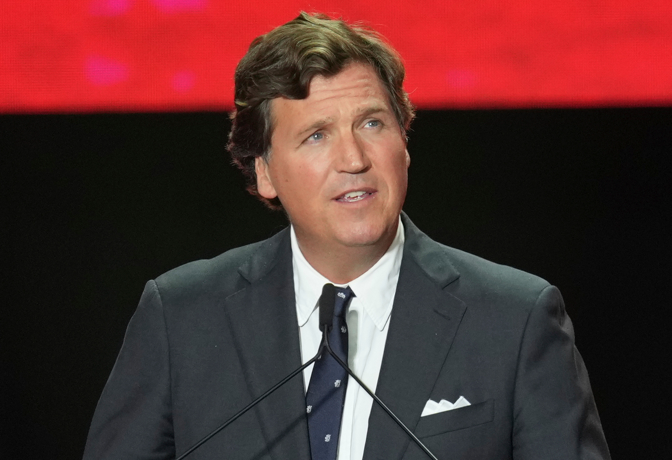 usa tucker carlson apologizes im sorry i supported trump