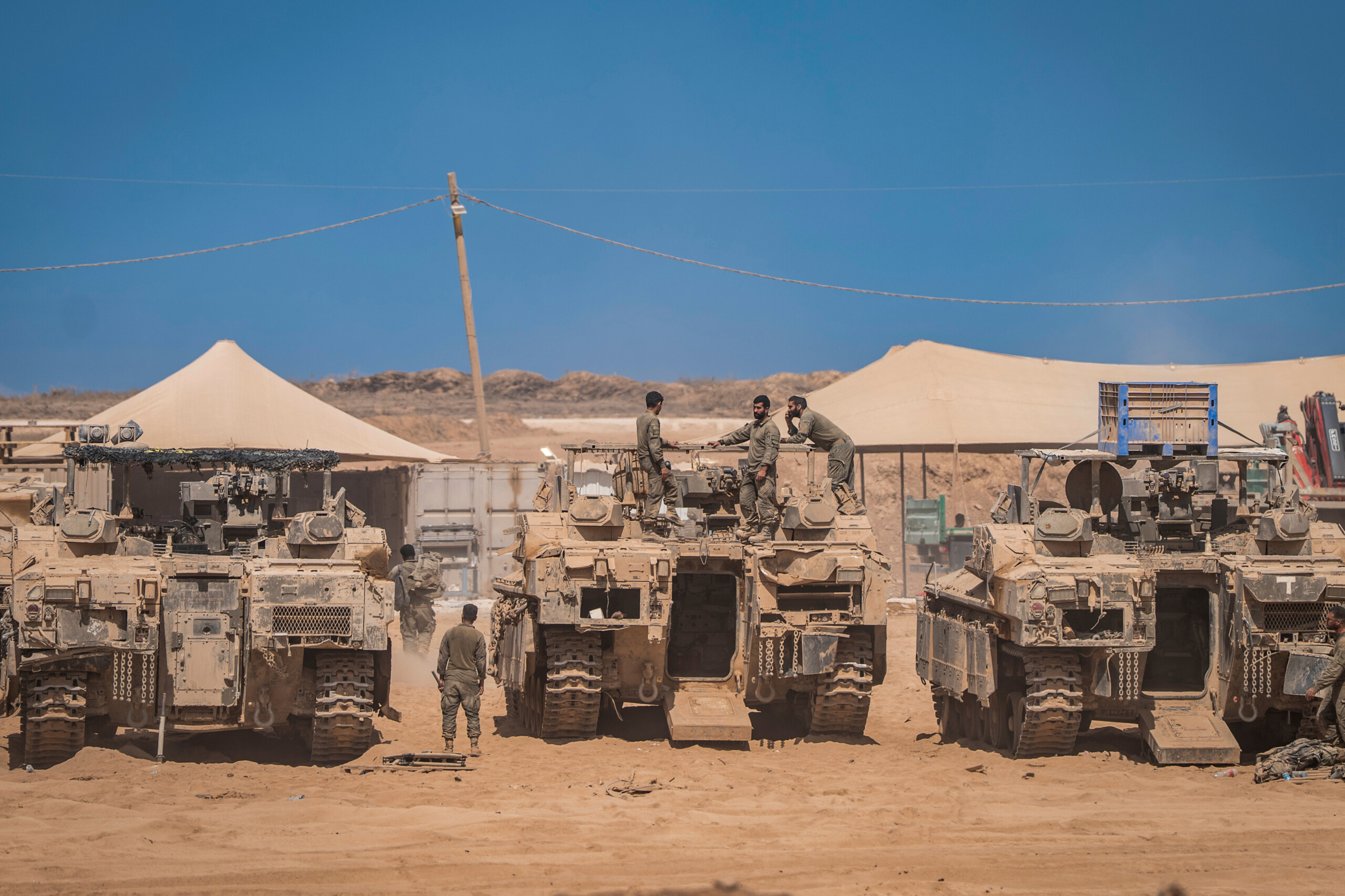 lebanon idf arrests member of hezbollahs elite forces scaled