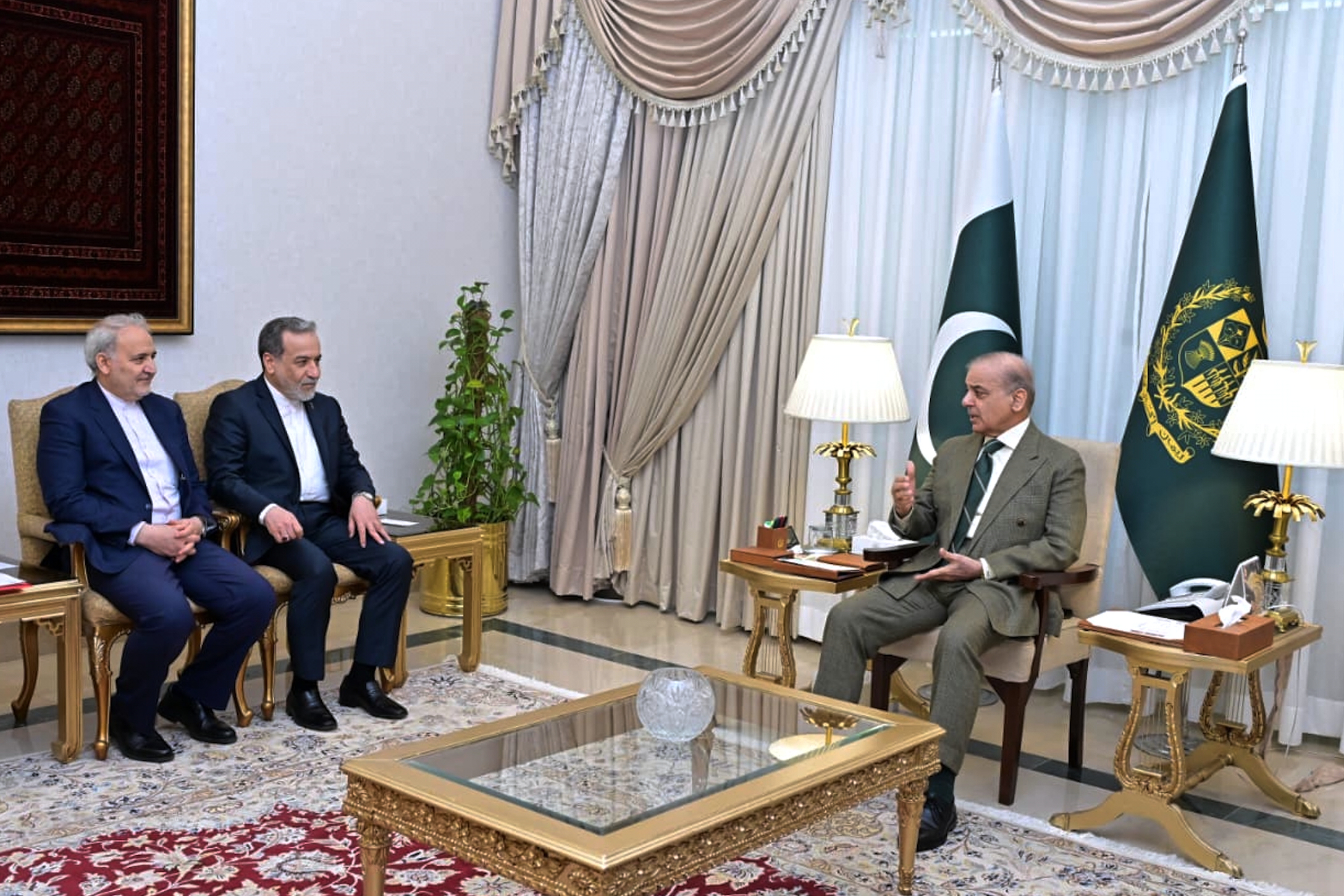iran tehran has presented pakistan with a new proposal for negotiations with the us