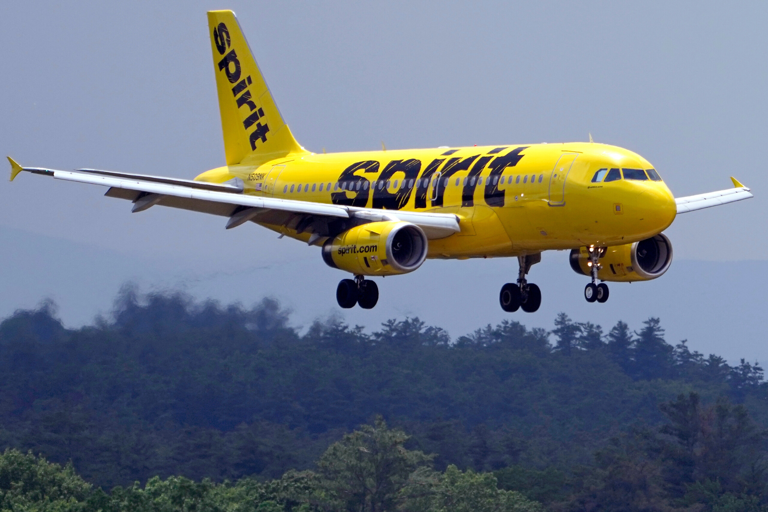 us spirit airlines announces closure flights to be suspended immediately scaled