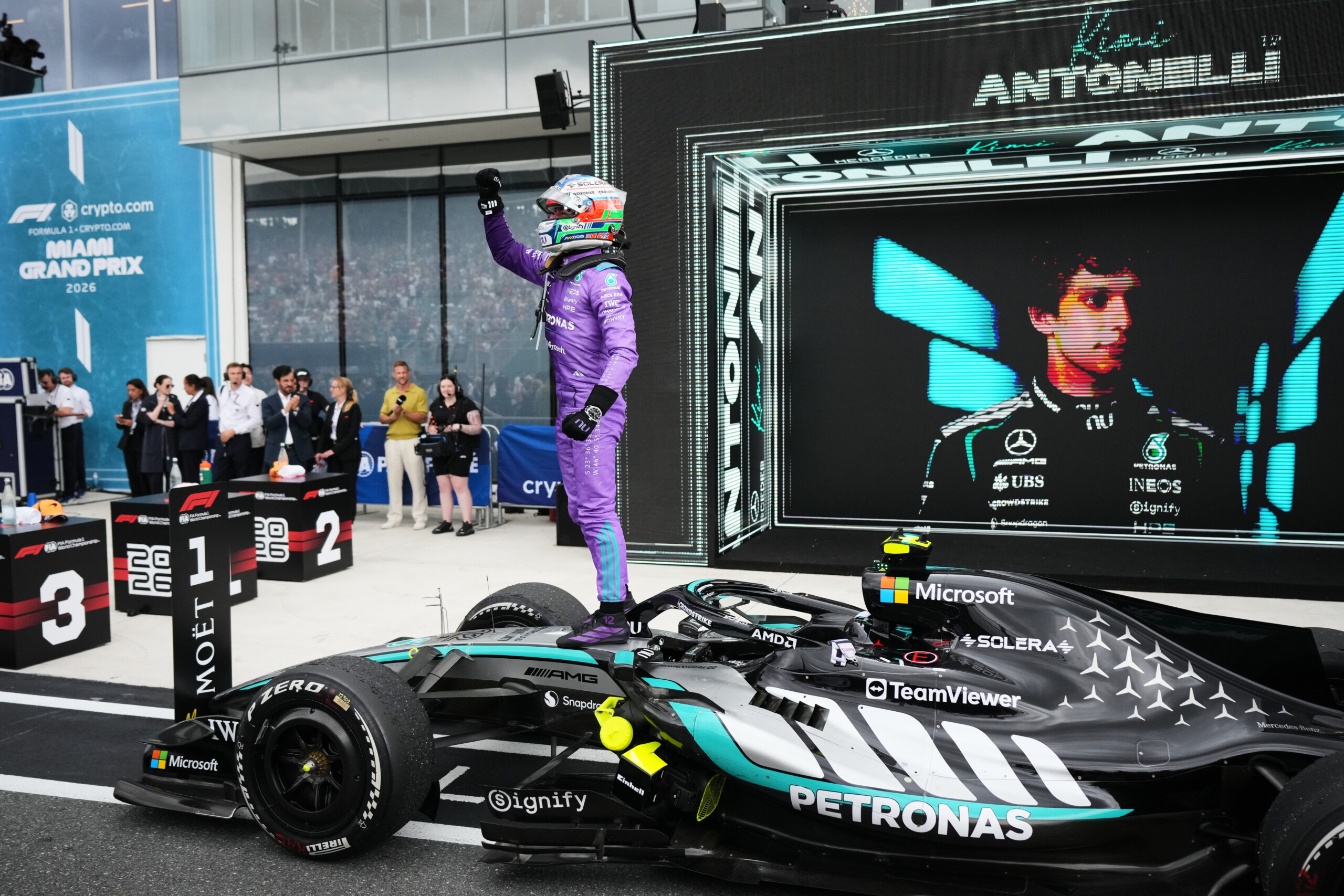 f1 miami grand prix antonelli wins ahead of norris scaled