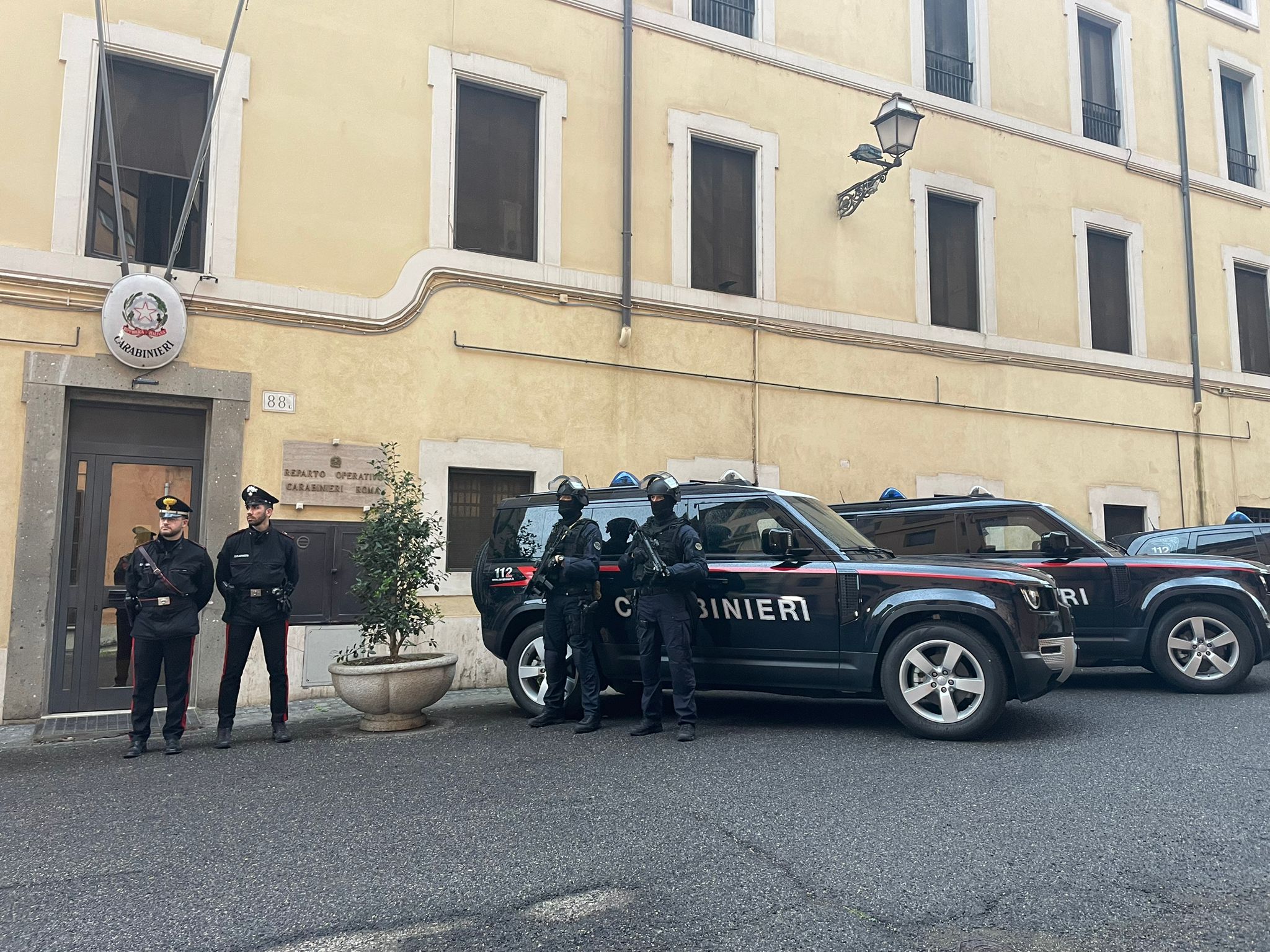 Rome: drug dealing and attempted murder – 18 people linked to the Senese clan arrested 1 rome drug dealing and attempted murder 18 people linked to the senese clan arrested