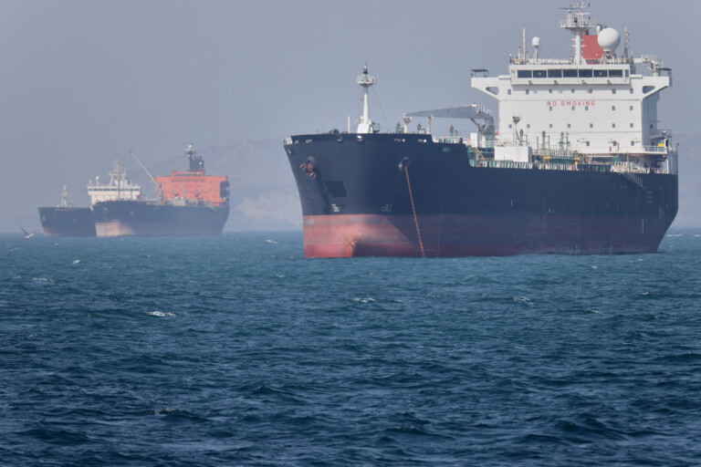 iran pasdaran media oil tanker has passed through the strait of hormuz