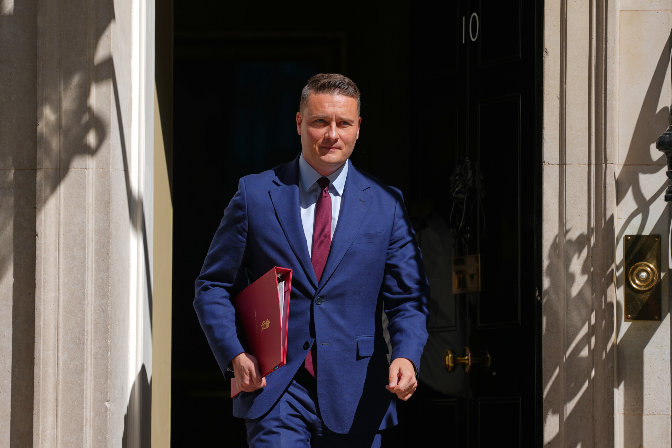 united kingdom streeting resigns as minister set to challenge starmer scaled