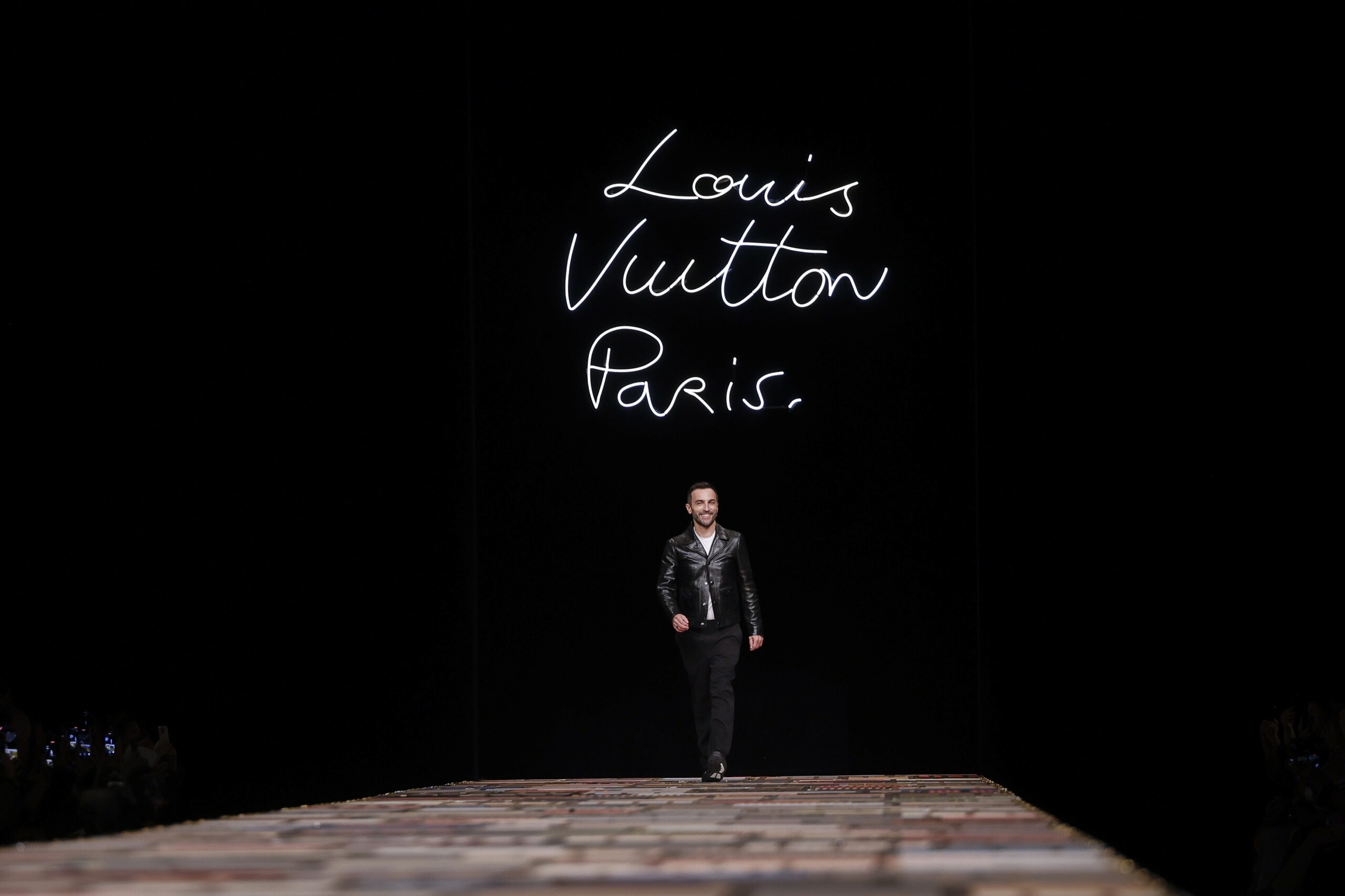 Fashion: LVMH sells Marc Jacobs brand to WHP Global 1 fashion lvmh sells marc jacobs brand to whp global scaled