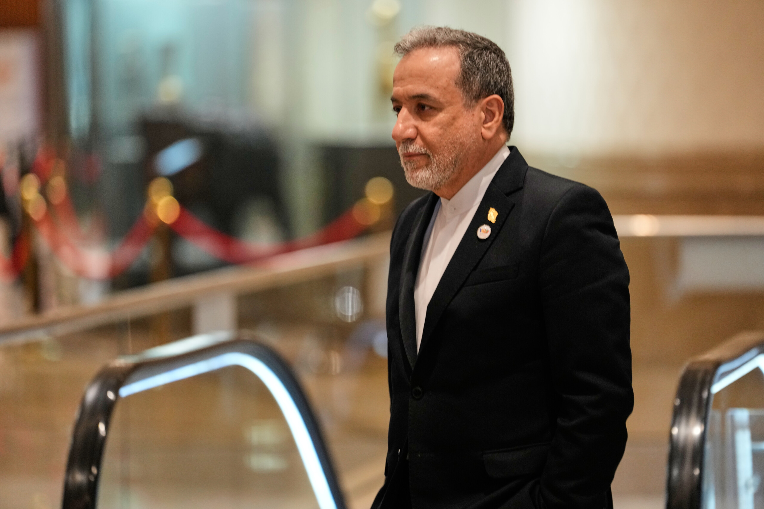Iran, Araghchi: ‘Contradictory messages from the US complicate the negotiation process’ 1 iran araghchi contradictory messages from the us complicate the negotiation process scaled