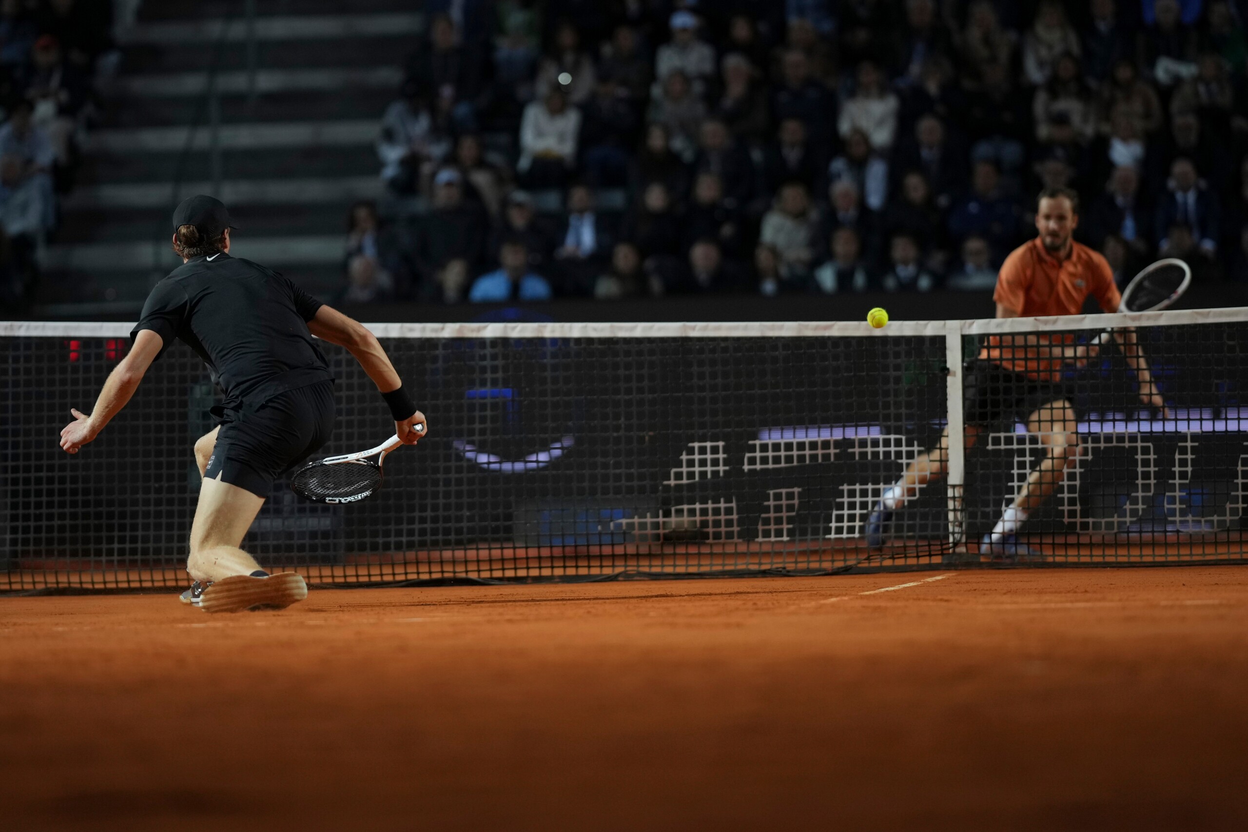 italian open sinner v medvedev semi final cancelled due to rain play will resume on saturday at 3pm on centre court scaled