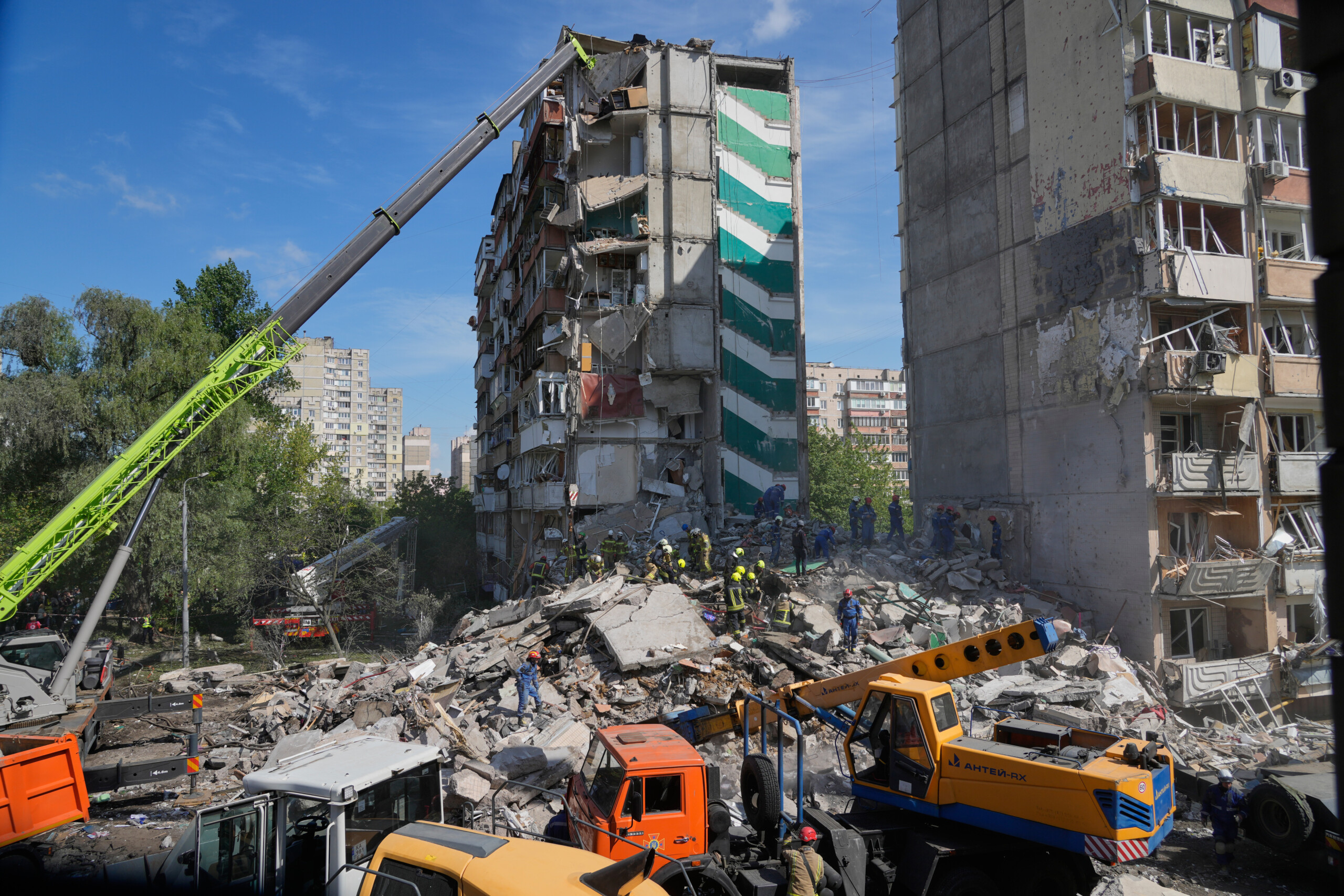 Ukraine: Death toll from Russian air strikes on Kyiv rises to 24, including 3 children 1 ukraine death toll from russian air strikes on kyiv rises to 24 including 3 children scaled