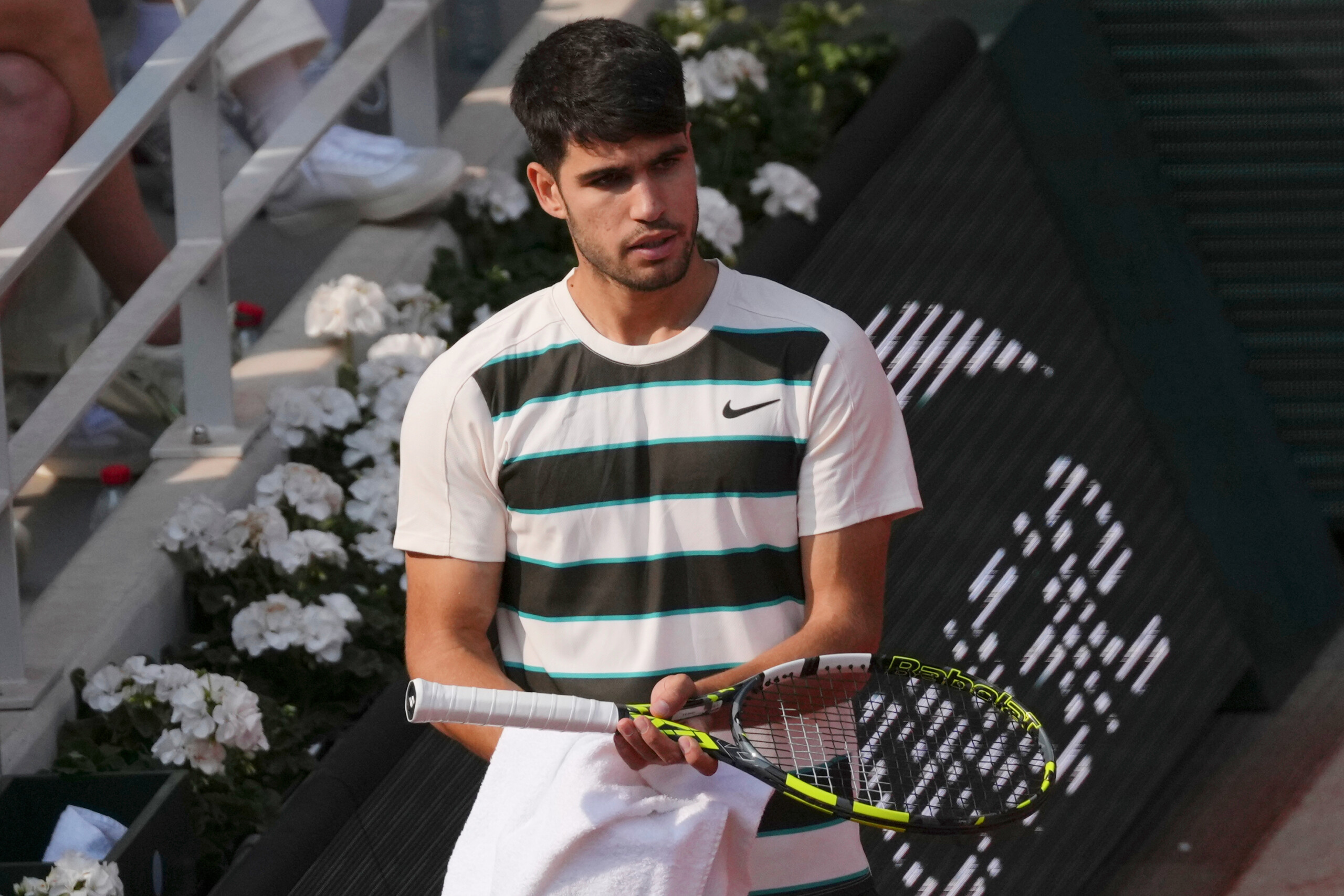 Wimbledon: Alcaraz withdraws: ‘I'm feeling better but I'm not quite ready yet’ 1 wimbledon alcaraz withdraws im feeling better but im not quite ready yet scaled