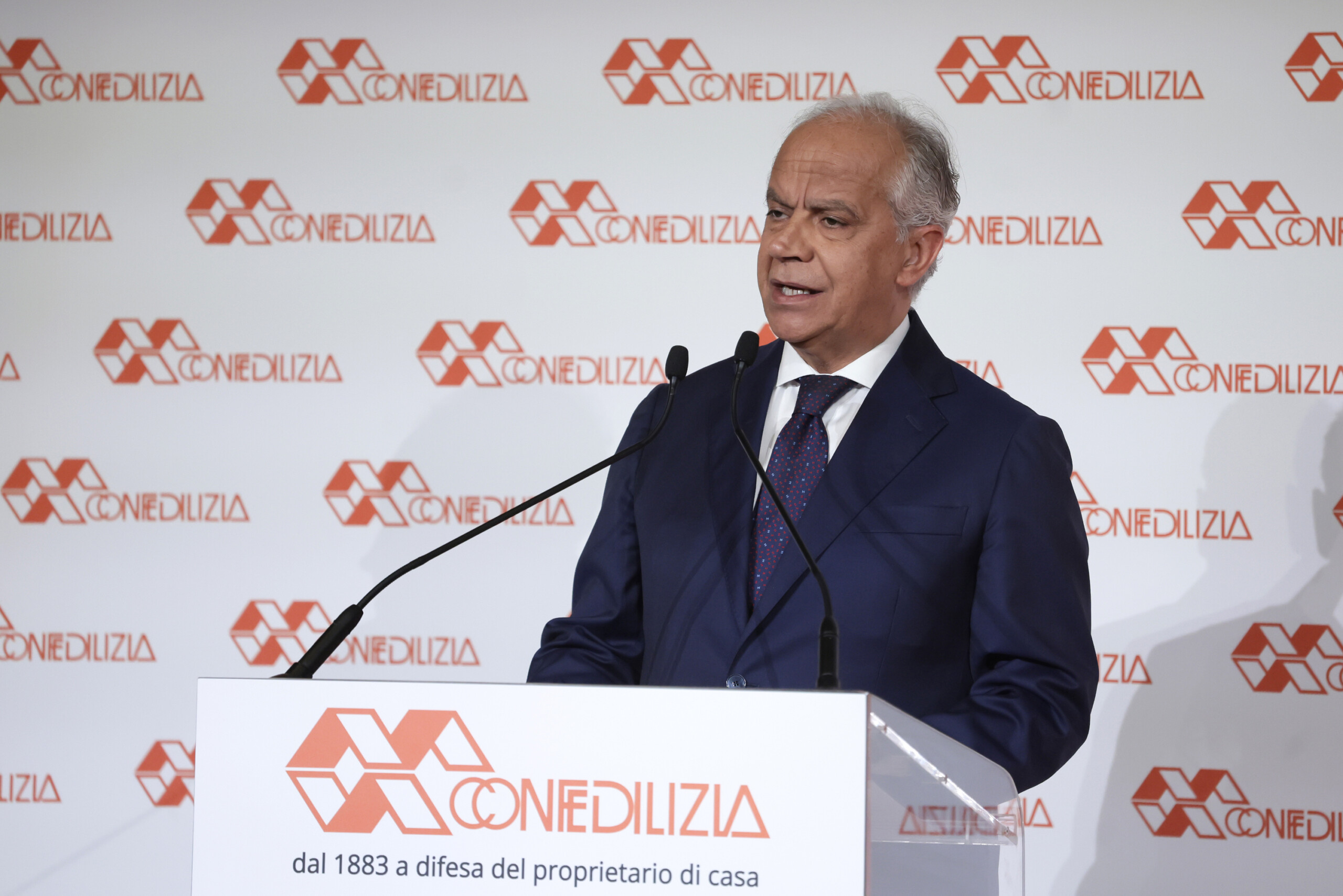 Migrants, Piantedosi: "The CPR in Albania is an innovative operation, it will continue." 1 migrants piantedosi the cpr in albania is an innovative operation it will continue scaled