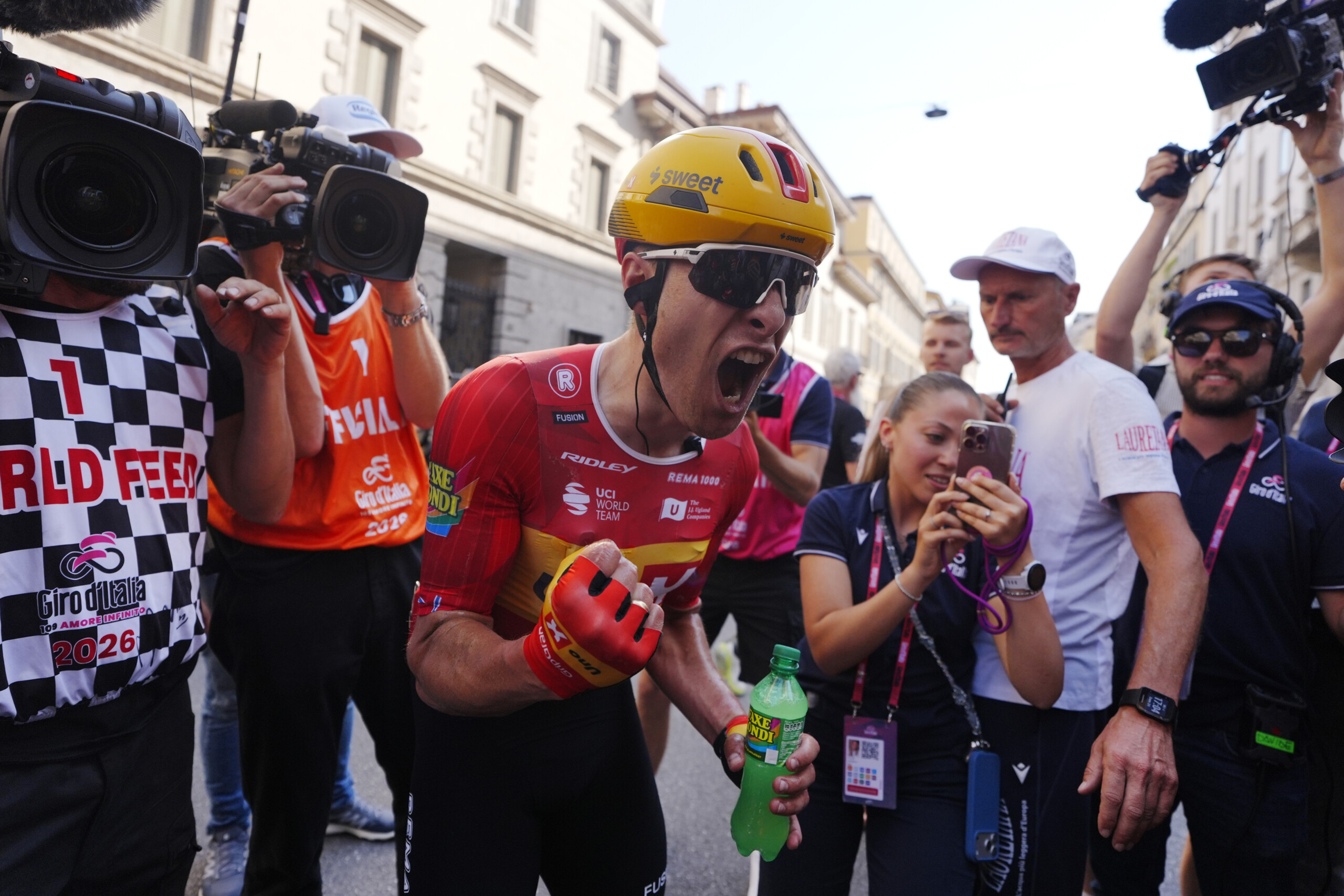 Giro d'Italia: Lavik wins Stage 15, Vingegaard retains the pink jersey 1 giro ditalia lavik wins stage 15 vingegaard retains the pink jersey scaled