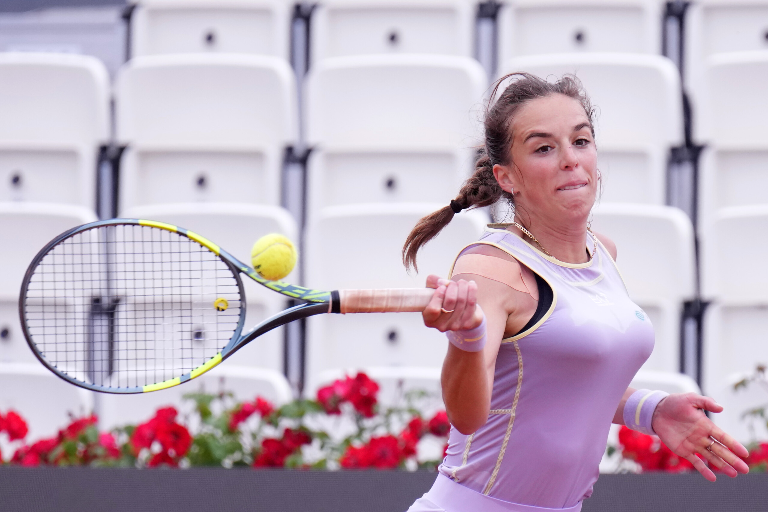 roland garros bronzetti knocked out in the first round by bouzkova scaled