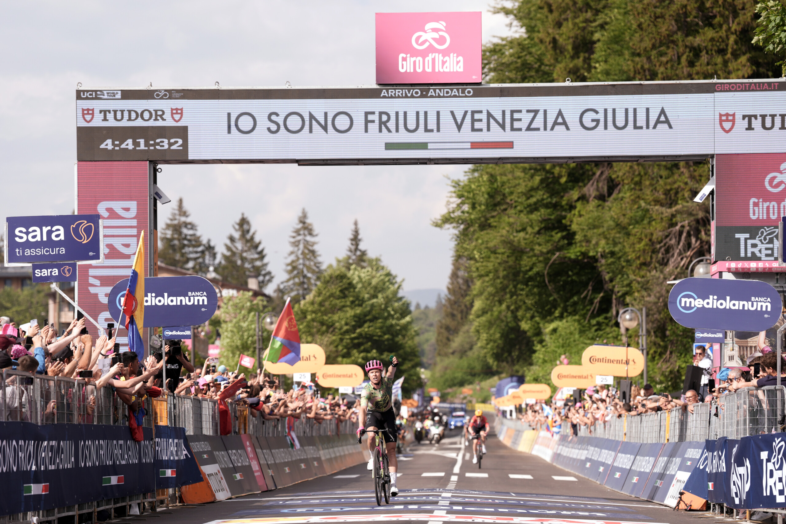 Giro d'Italia: Valgren wins stage 17, Vingegaard retains the pink jersey 1 giro ditalia valgren wins stage 17 vingegaard retains the pink jersey scaled
