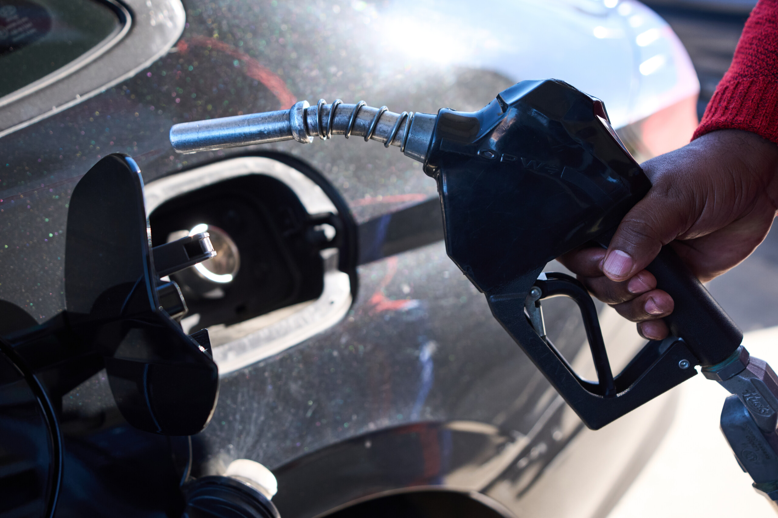 Mimit: average self-service petrol price at €1.965 per litre, diesel at €2.052 1 mimit average self service petrol price at e1 965 per litre diesel at e2 052 scaled