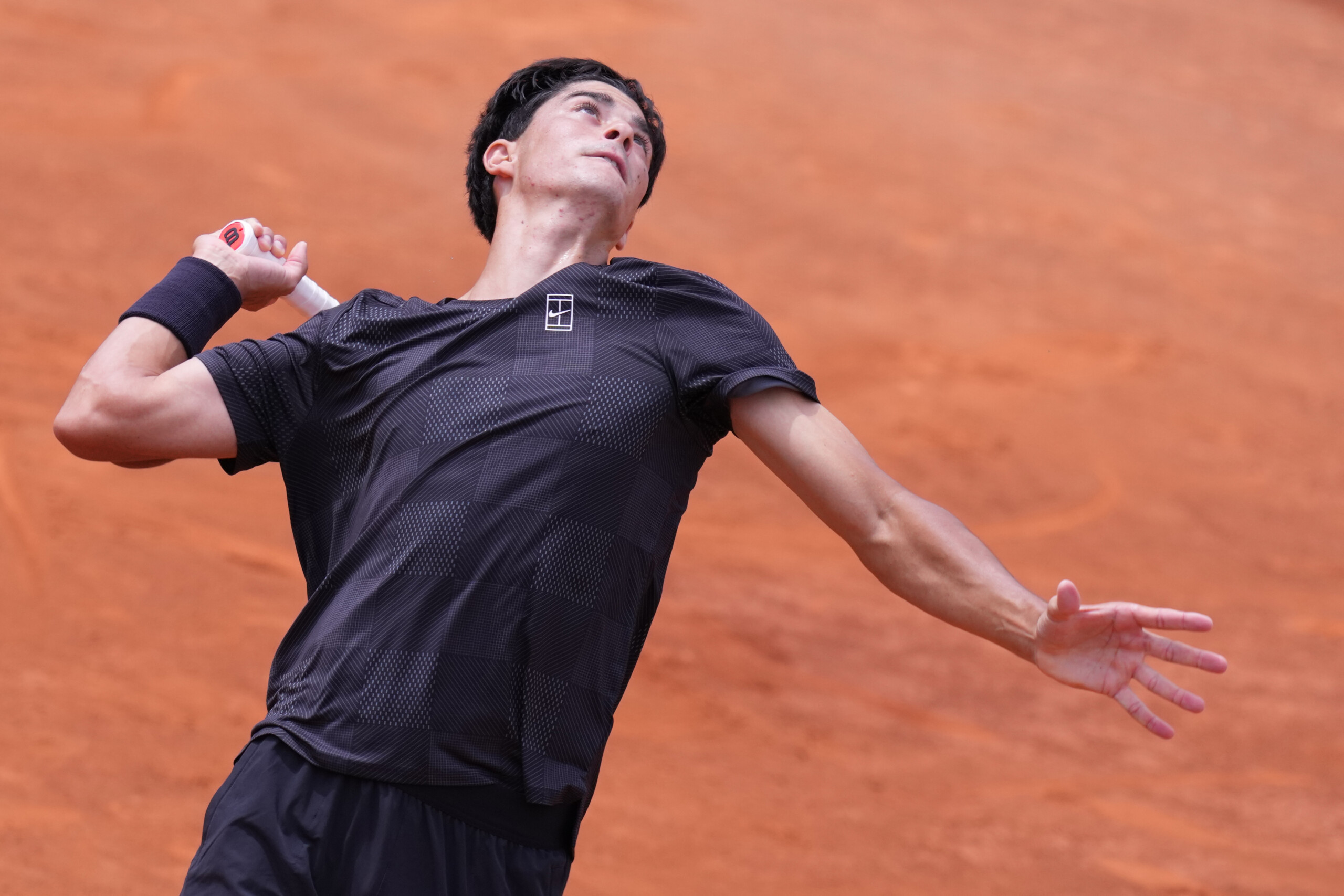 roland garros cina bow out in the second round de jong wins scaled