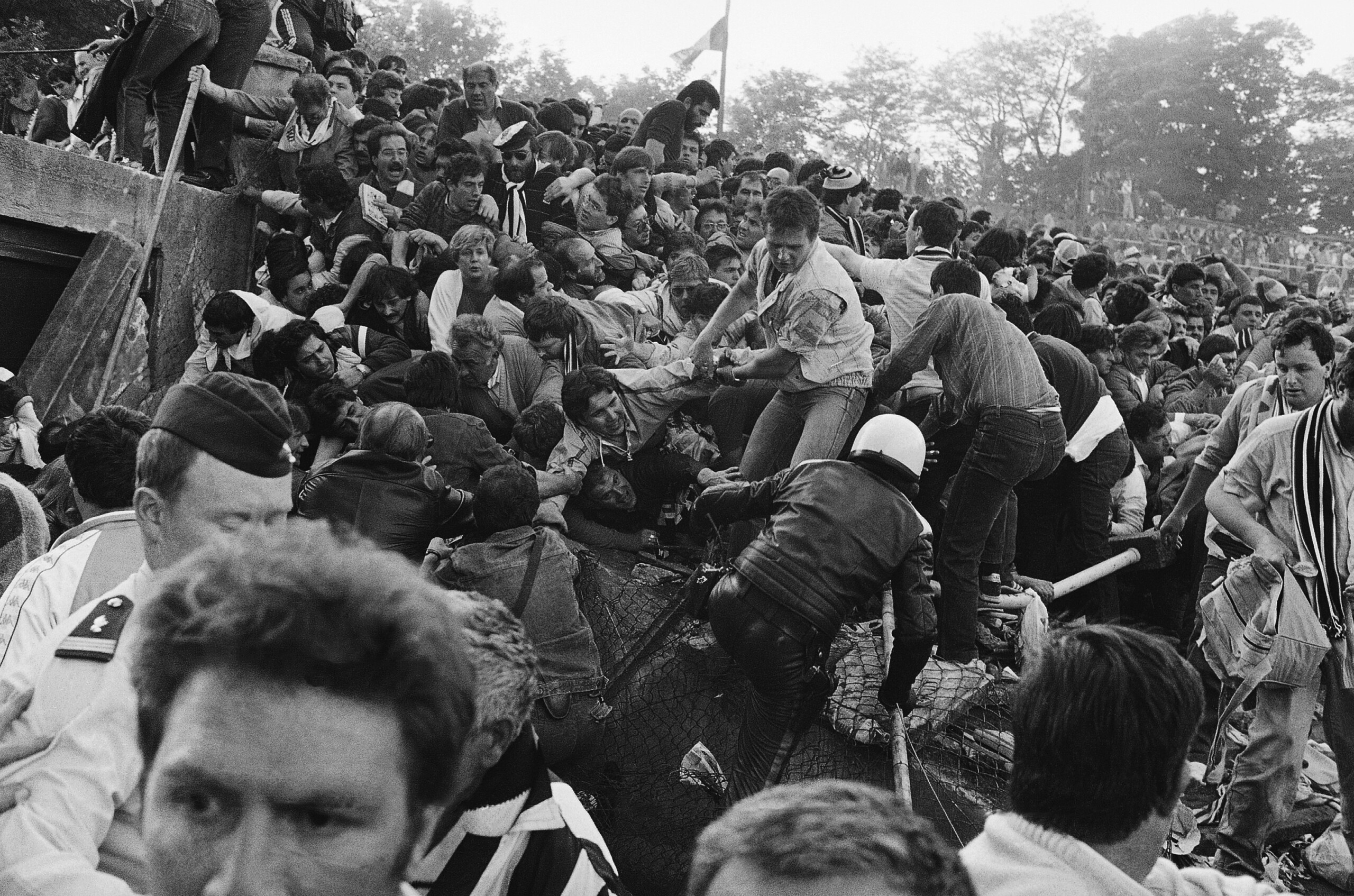 football juventus remembers the victims of the heysel tragedy forever in our hearts scaled