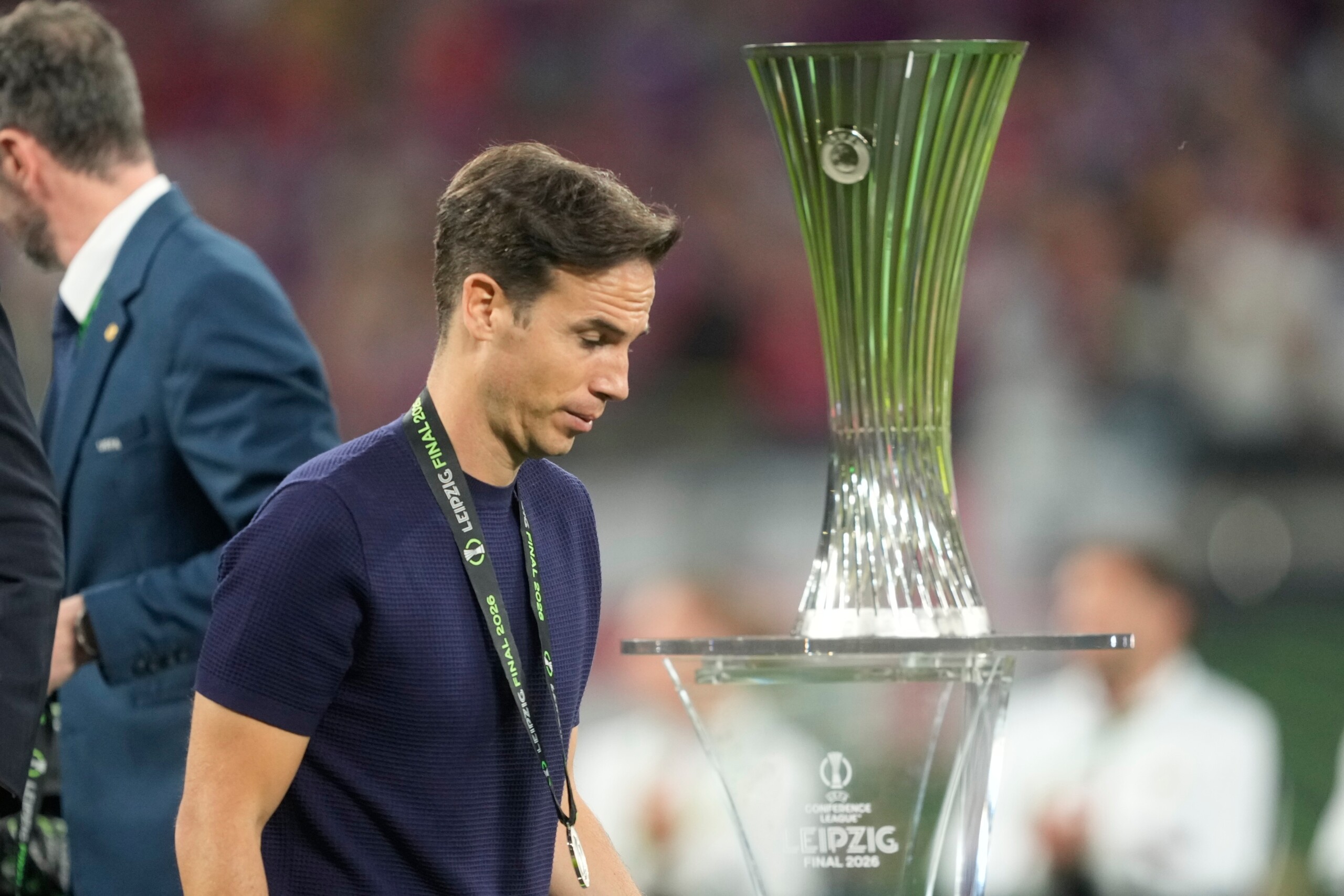 Rayo Vallecano manager Perez resigns following defeat in the Conference League final 1 rayo vallecano manager perez resigns following defeat in the conference league final scaled