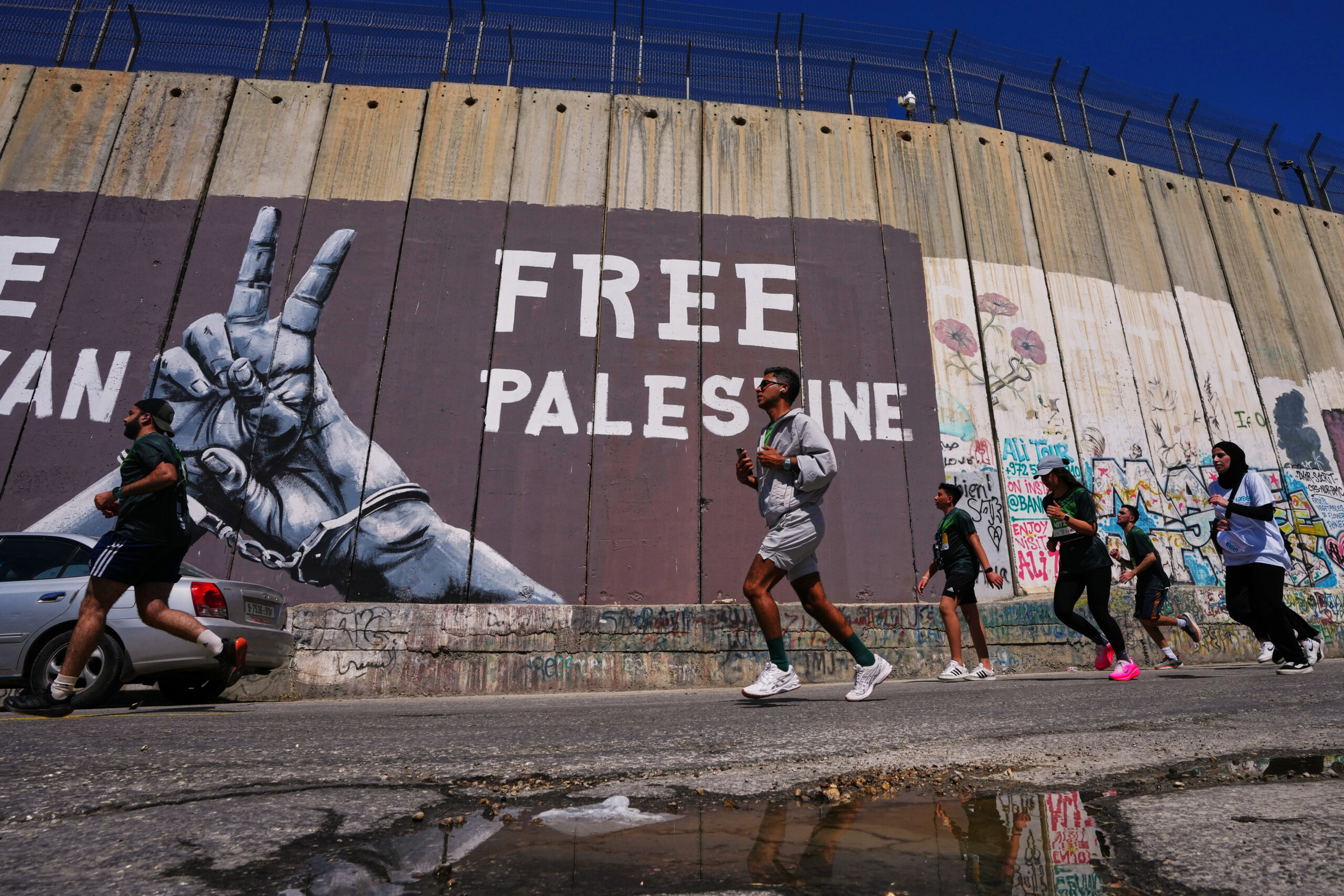 Middle East: 26-year-old Palestinian killed by Israeli forces near the West Bank barrier 1 middle east 26 year old palestinian killed by israeli forces near the west bank barrier scaled
