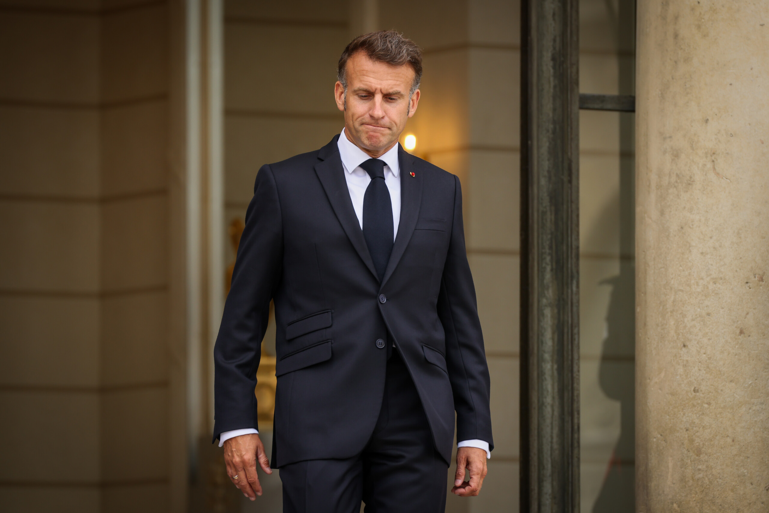 ukraine macron says handing over donbass is not on the table scaled