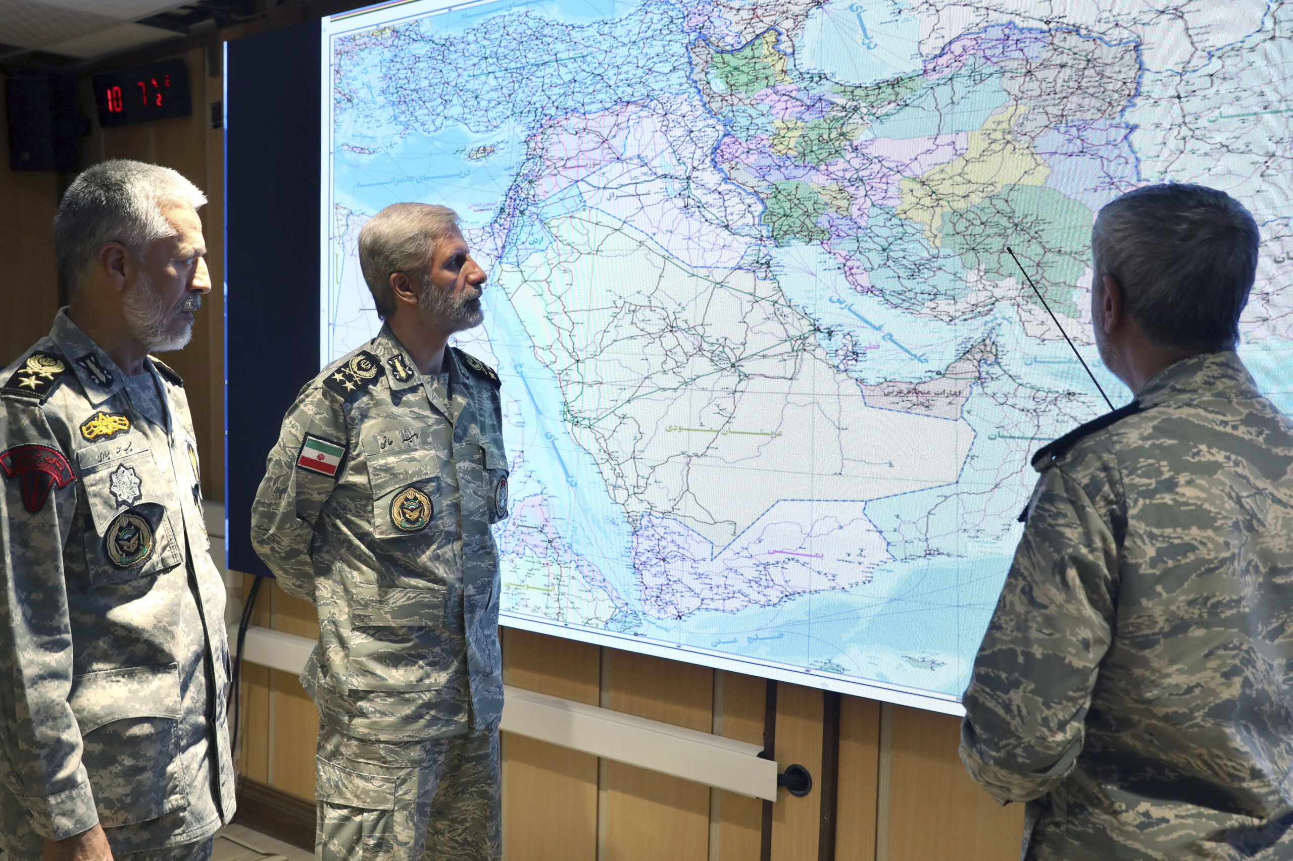 Iran, Revolutionary Guards warn Trump: "The region will become your hell" 1 iran revolutionary guards warn trump the region will become your hell scaled