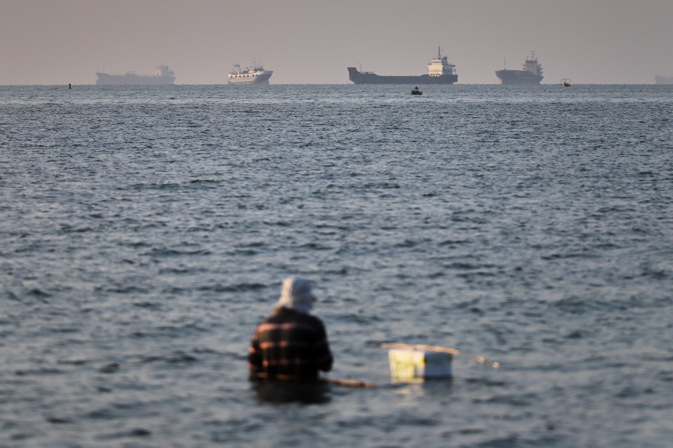Iran, Tehran: "Strait of Hormuz completely closed until further notice" 1 iran tehran strait of hormuz completely closed until further notice scaled