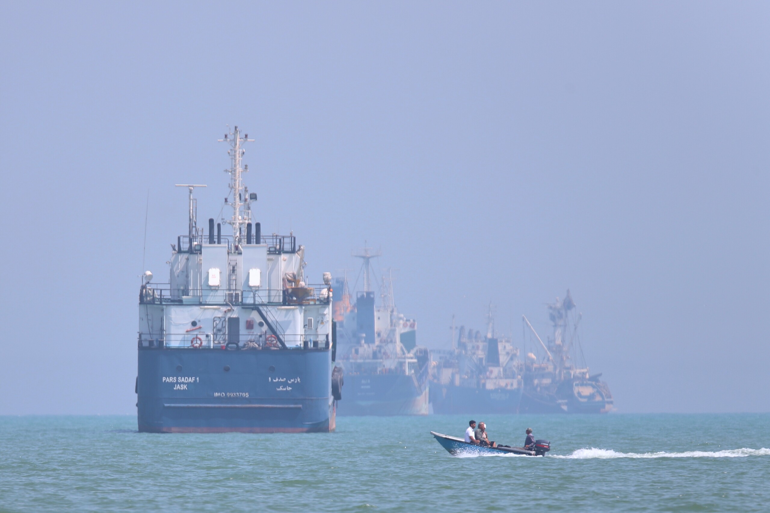 Iran, media: draft agreement with the US includes sanctions, assets, Hormuz and nuclear issues 1 iran media draft agreement with the us includes sanctions assets hormuz and nuclear issues scaled