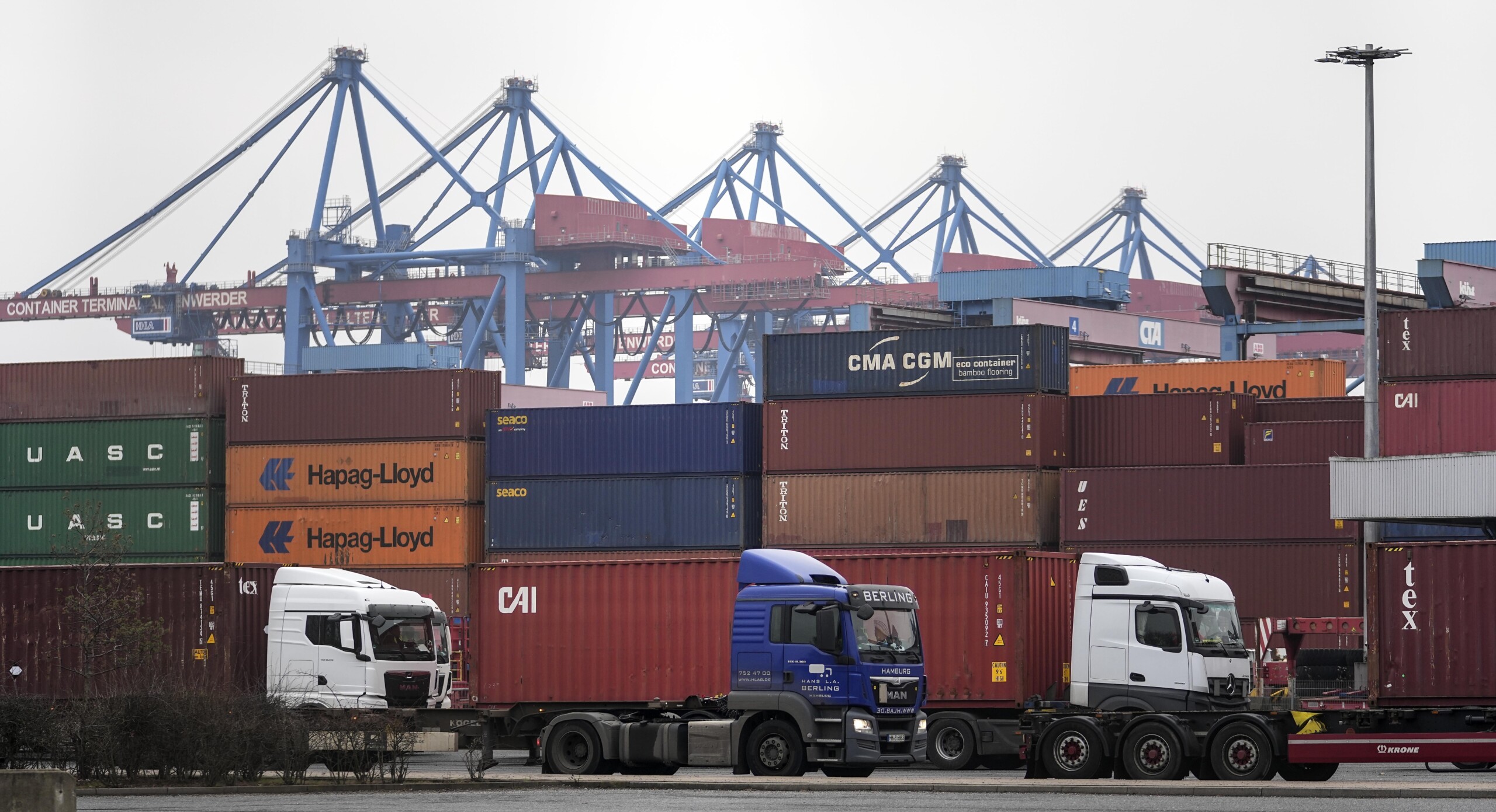 Foreign trade, Istat: ‘Slowdown in April, with imports down 0.6% and exports down 2.2%’ 1 foreign trade istat slowdown in april with imports down 0 6 and exports down 2 2 scaled