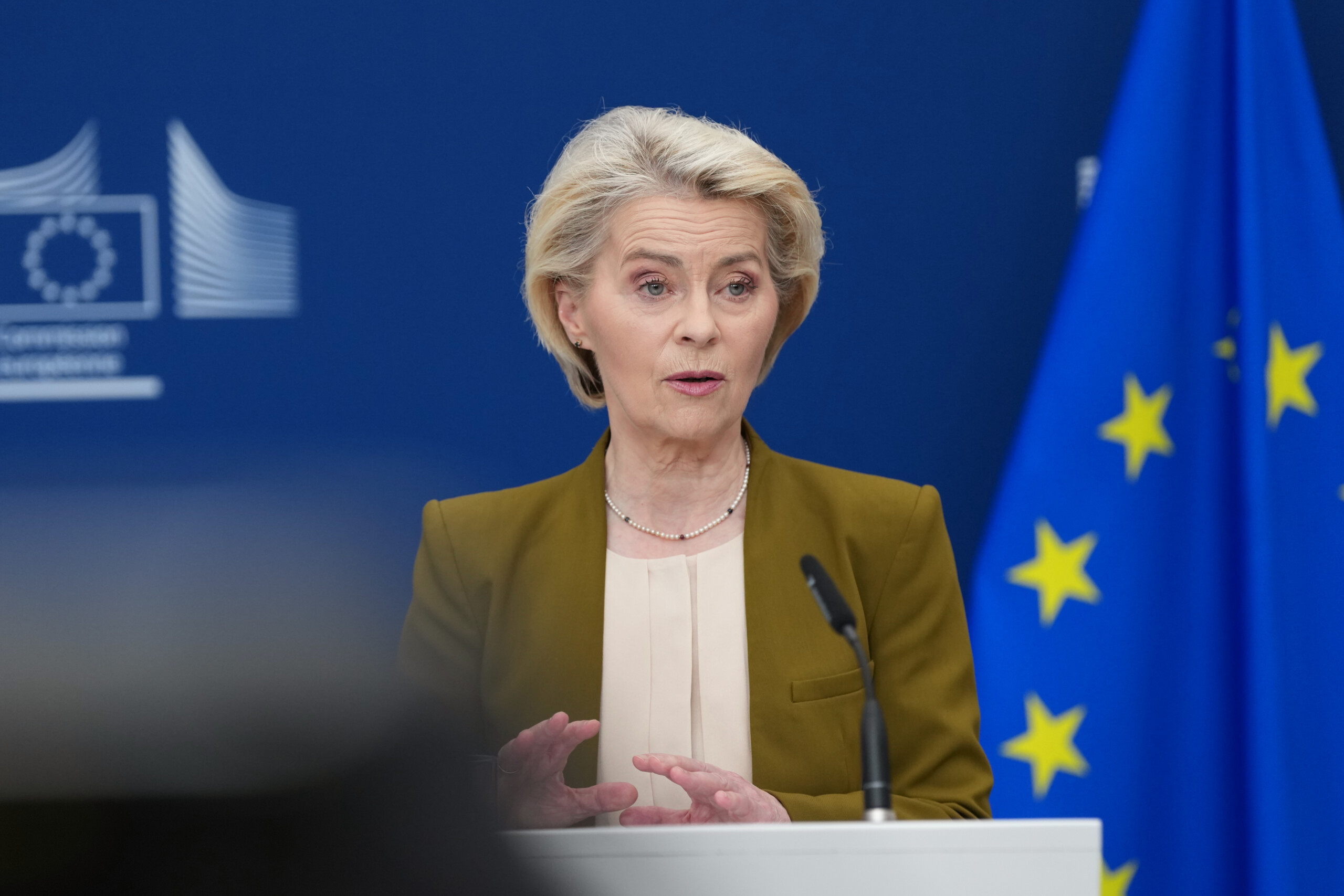 ukraine von der leyen at the g7 we will discuss stepping up pressure on russia scaled